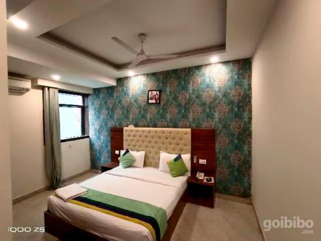 S R Plaza At Delhi Airport Hotel New Delhi Exterior photo